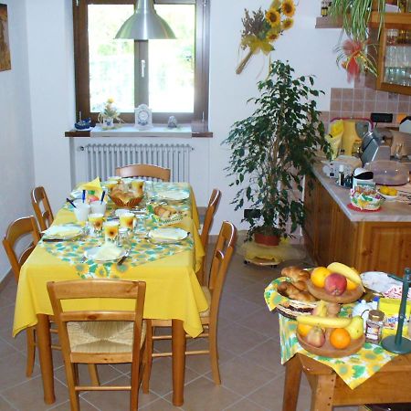 Il Girasole Bed & Breakfast Perrero Bagian luar foto